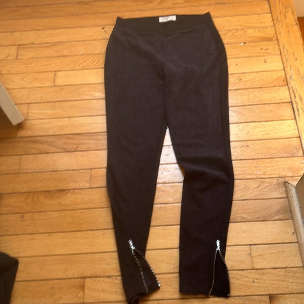 Woman’s pants from Abercrombie & fitch